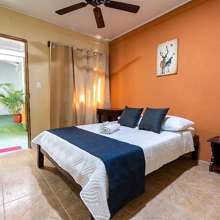 El Cocobolo Food&Rest Room 6 Bed And Breakfast Wifi Ac Pkg Gratis Liberia Esterno foto