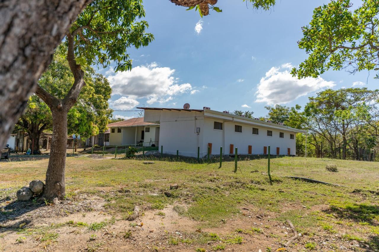 El Cocobolo Food&Rest Room 6 Bed And Breakfast Wifi Ac Pkg Gratis Liberia Esterno foto